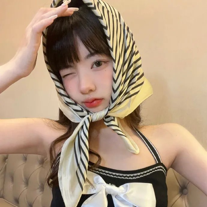 春闺三凤